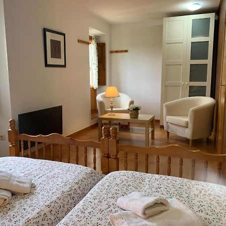 Casa Rural Laguarta - Restaurante Guest House Bagian luar foto