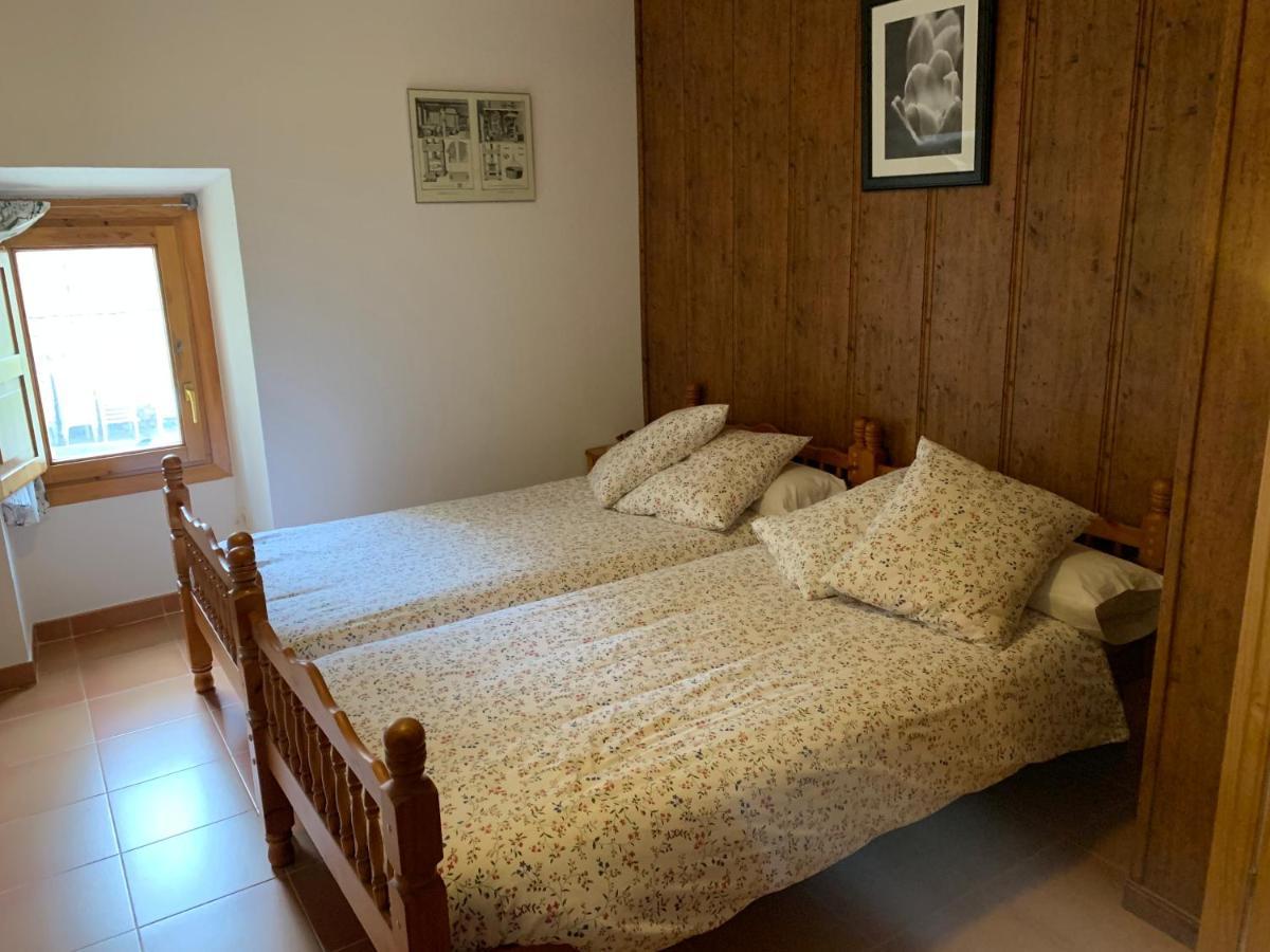 Casa Rural Laguarta - Restaurante Guest House Bagian luar foto